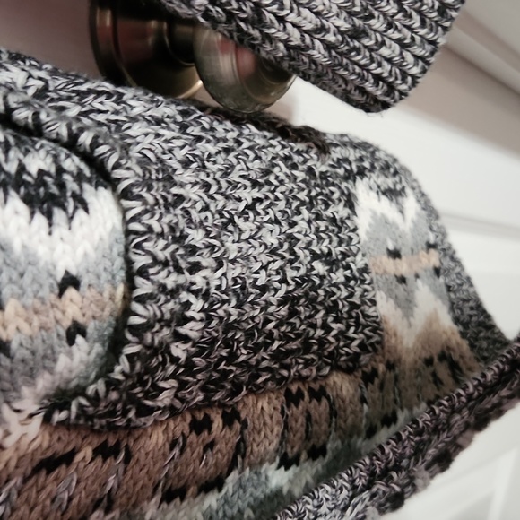 Nwt. Victoria secret hooded chunky cable knit cardigan in a sz. S/P - Picture 4 of 7